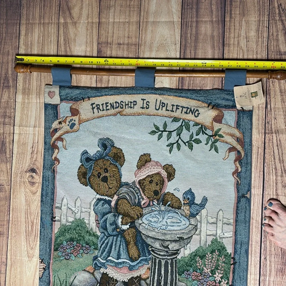 BOYDS BEARS AND FRIENDS Tapestry Wall Hanging Friendship Is Uplifting